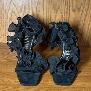 Gianni Bini Black Ruffle Heels